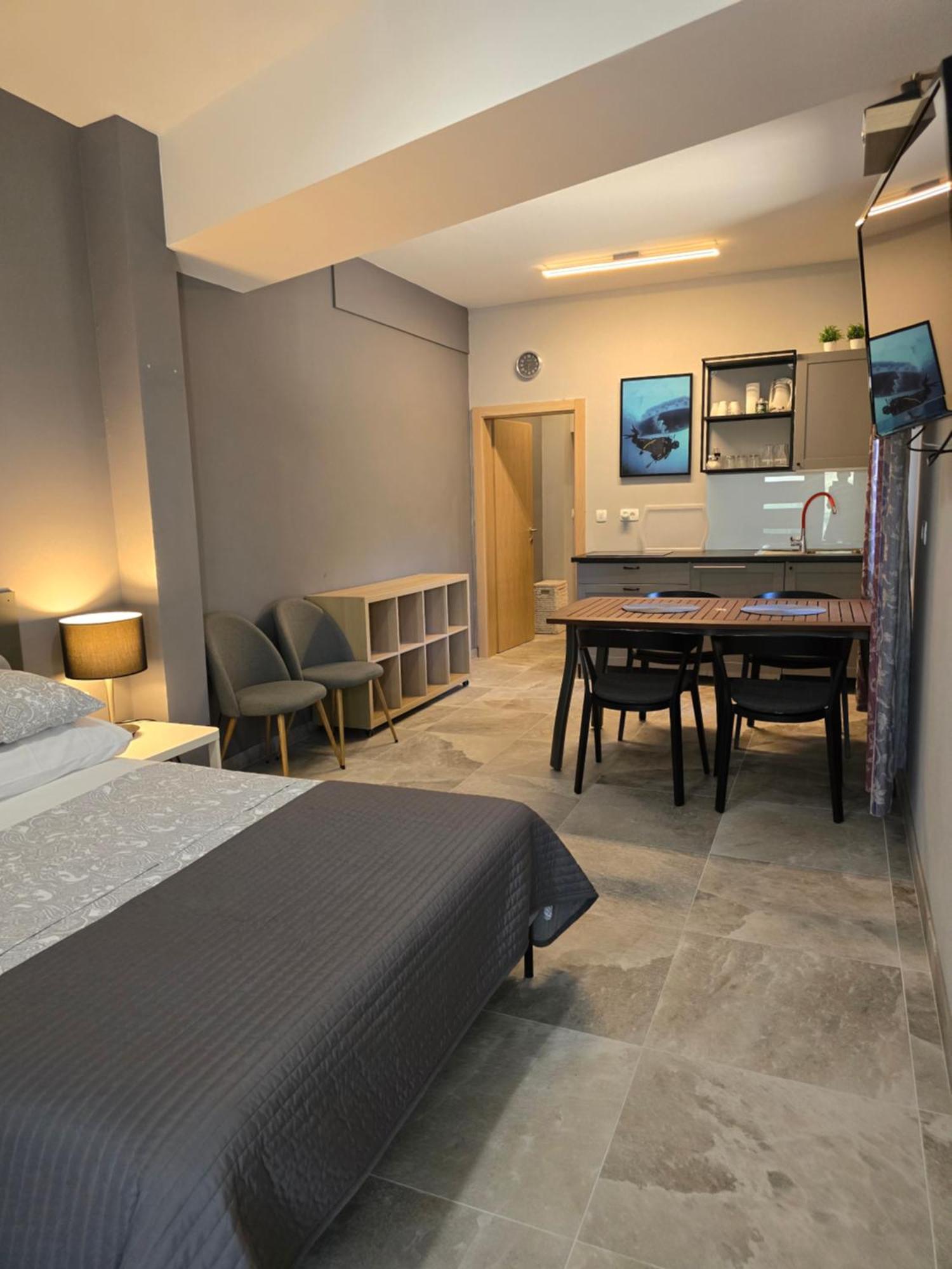 Apartmani Kameno Sidro Bilice Szoba fotó
